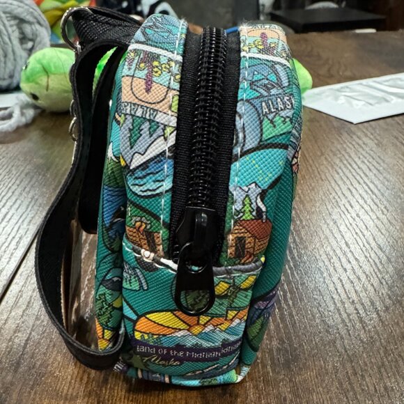 Alaska Rv Adventure Backpack Coin Keychain NWT - Picture 3 of 4